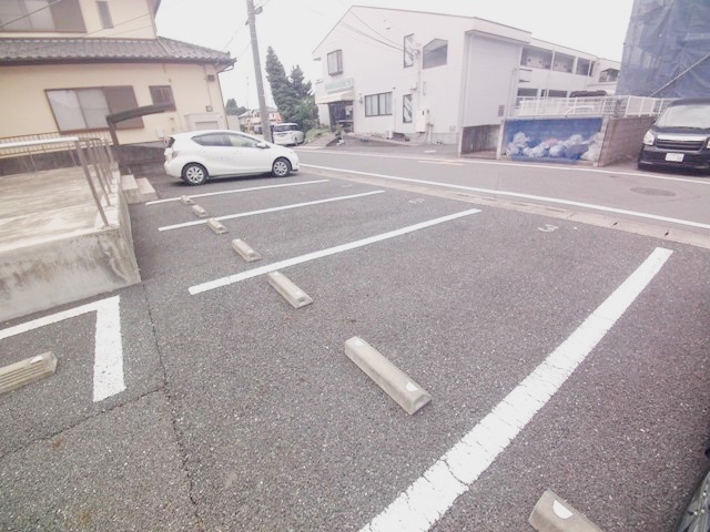3/10 駐車場