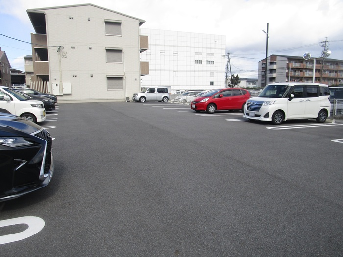 14/19 駐車場