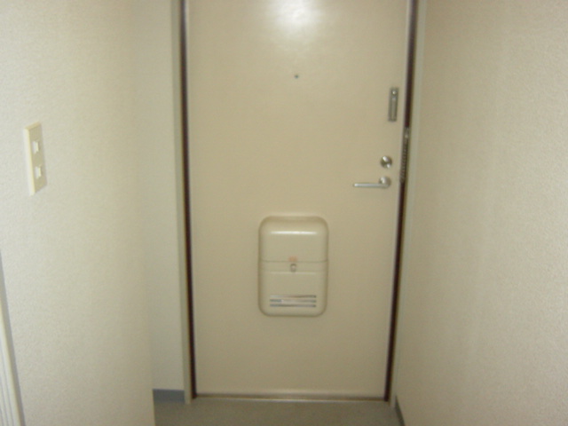 14/30 玄関
