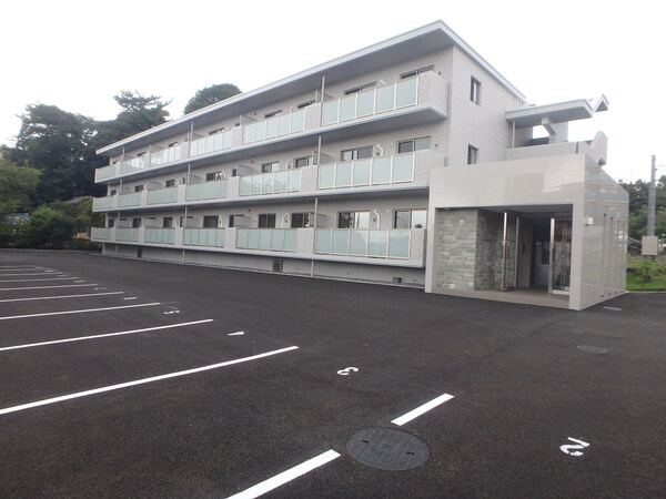 24/25 駐車場