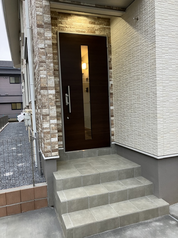 18/19 エントランス