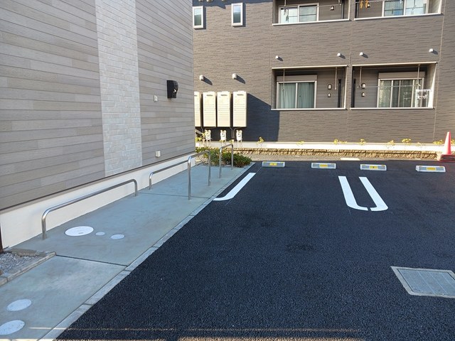14/20 駐車場