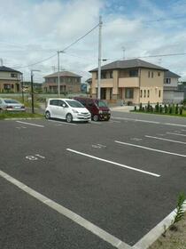 15/15 駐車場