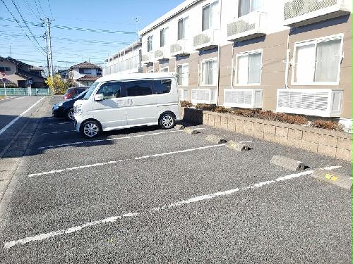 14/14 駐車場