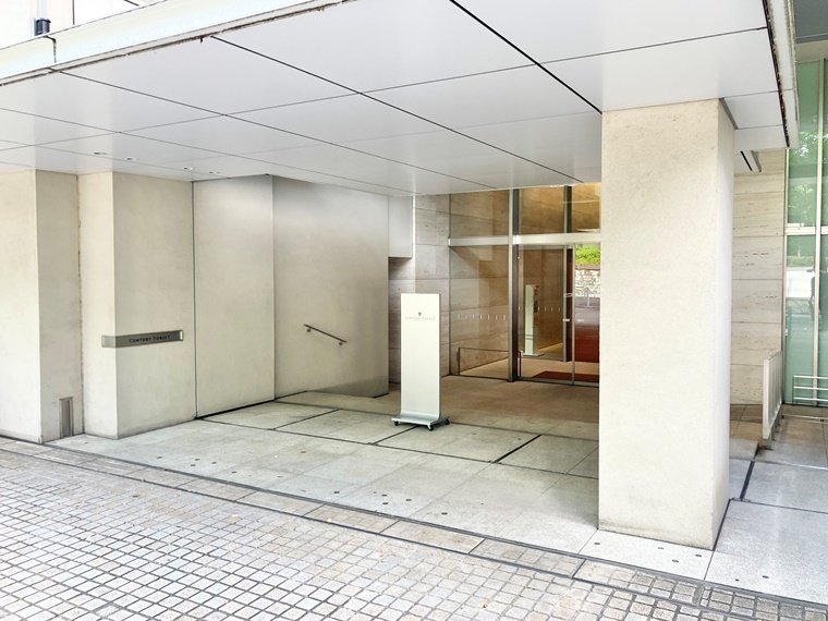 2/2 エントランス
