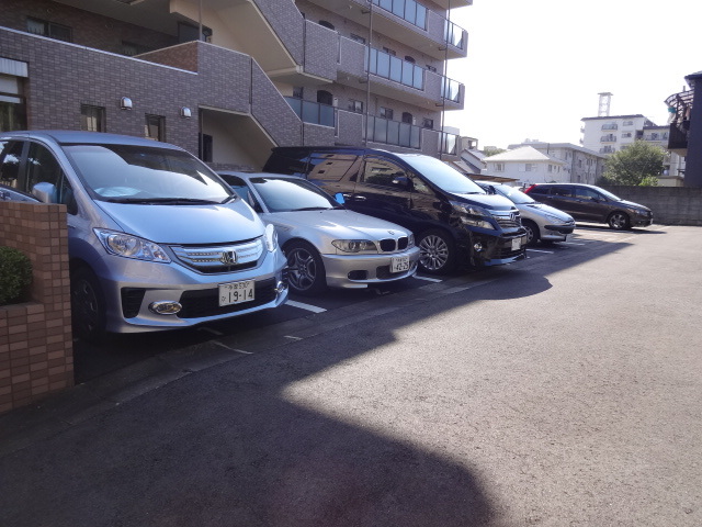 27/27 駐車場