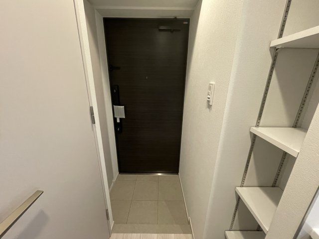 13/21 玄関