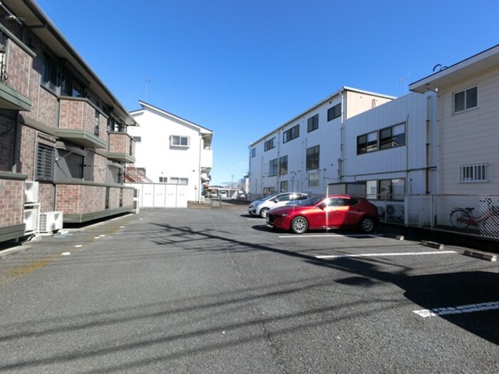 20/28 駐車場