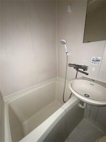 8/16 浴室