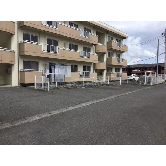 26/30 駐車場