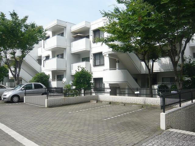 2/5 駐車場