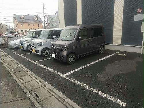 2/3 駐車場
