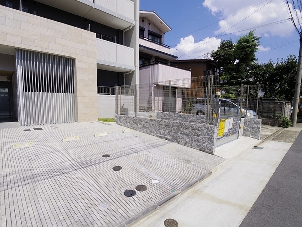 15/23 駐車場