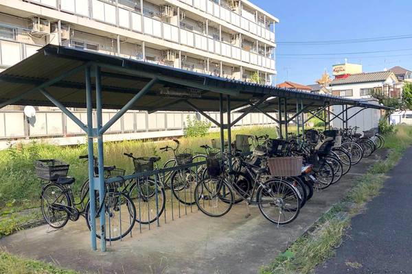 16/16 駐車場