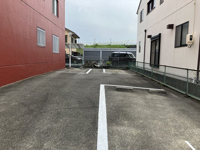 16/27 駐車場