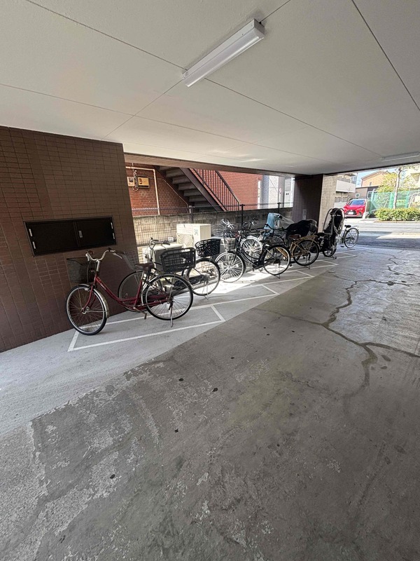 19/19 駐車場
