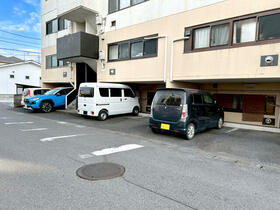 3/3 駐車場