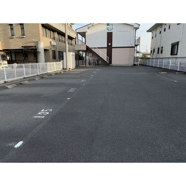14/19 駐車場