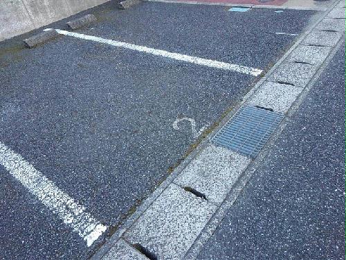 14/18 駐車場