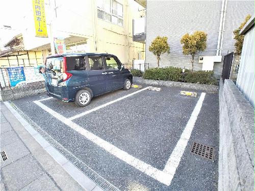 14/21 駐車場