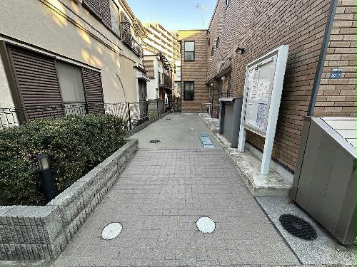 2/2 エントランス
