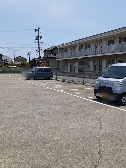 14/20 駐車場