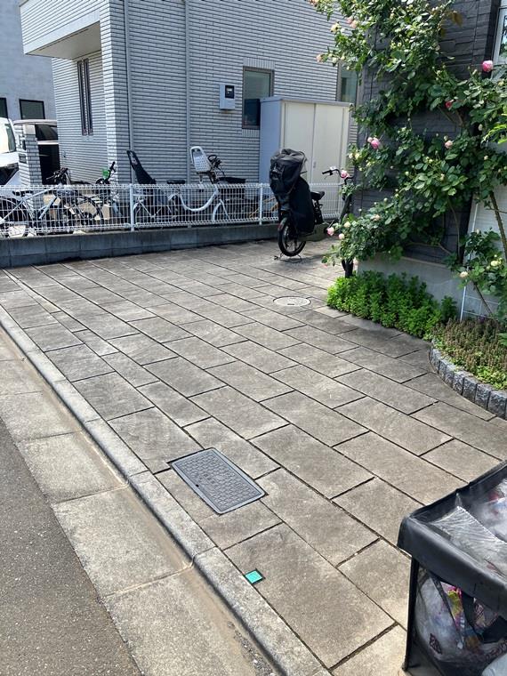 14/14 駐車場