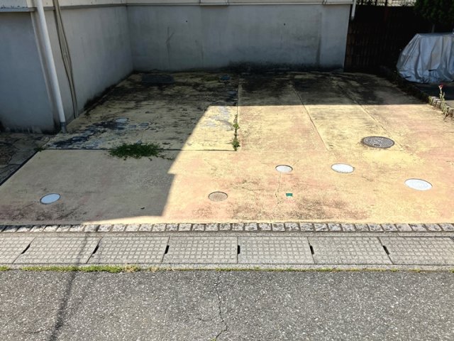 18/18 駐車場