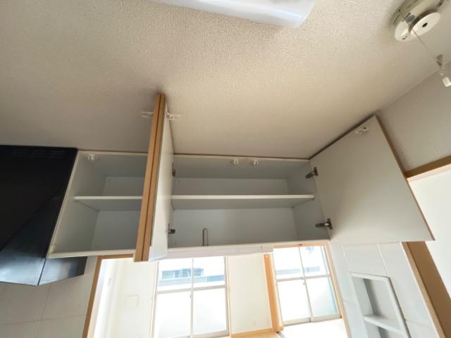 13/27 収納