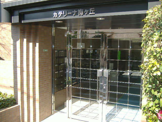 25/26 エントランス