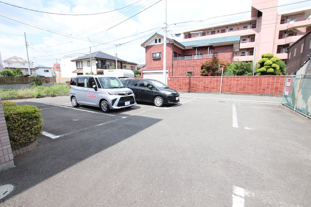14/14 駐車場