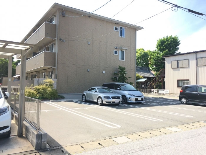 8/8 駐車場