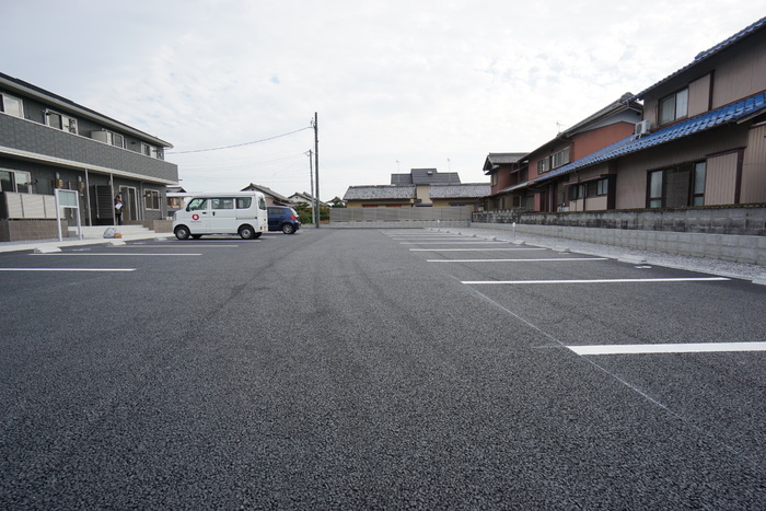 2/3 駐車場