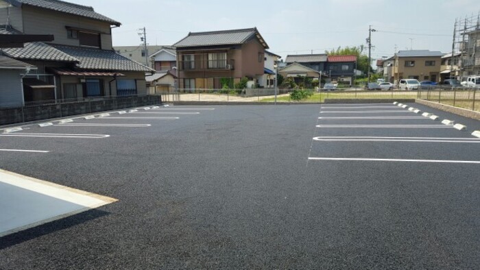 3/3 駐車場