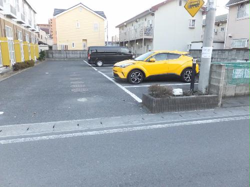 14/14 駐車場