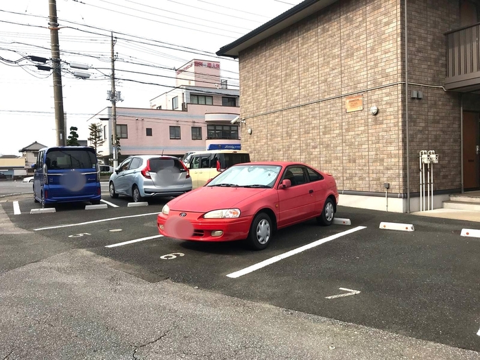 18/18 駐車場
