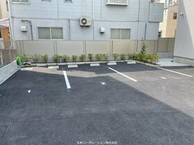 16/16 駐車場