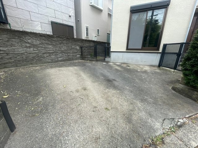 2/2 駐車場