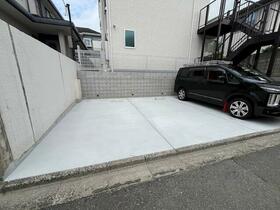 16/16 駐車場