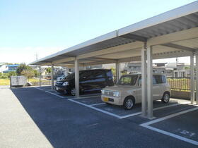 14/14 駐車場
