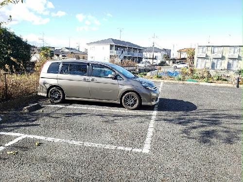 14/14 駐車場
