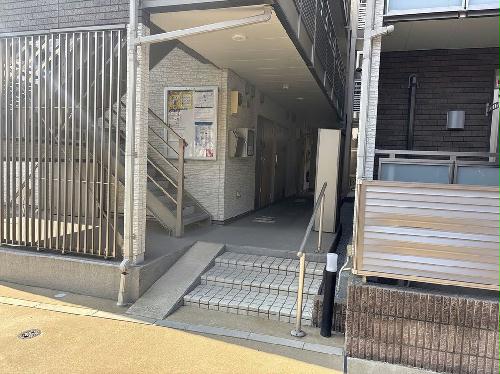 2/3 エントランス