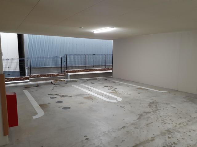 14/20 駐車場