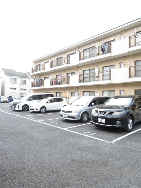 20/23 駐車場