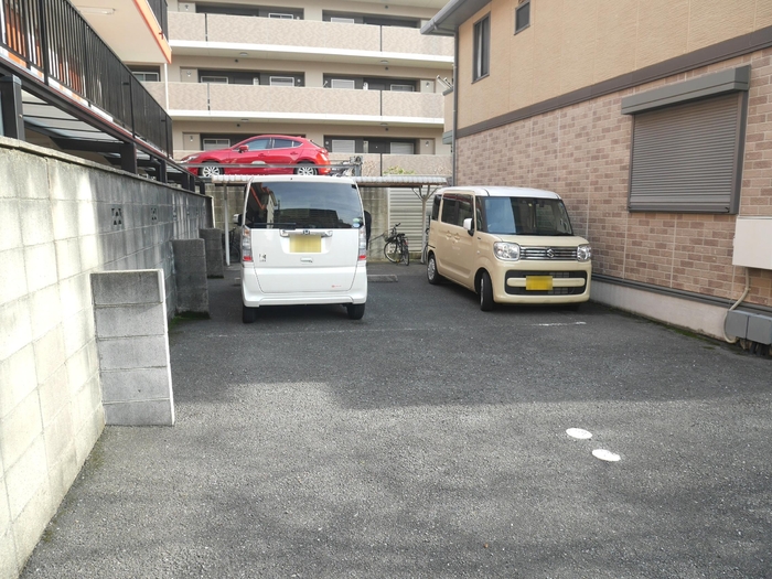 8/8 駐車場