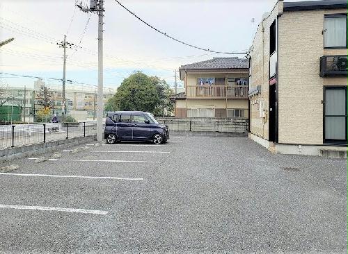 3/3 駐車場