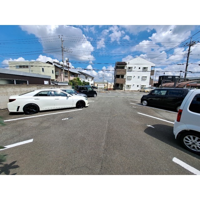 21/29 駐車場