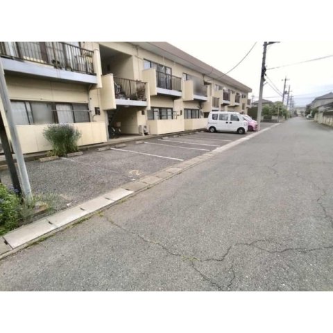 16/25 駐車場