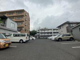 16/16 駐車場
