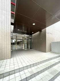 2/2 エントランス